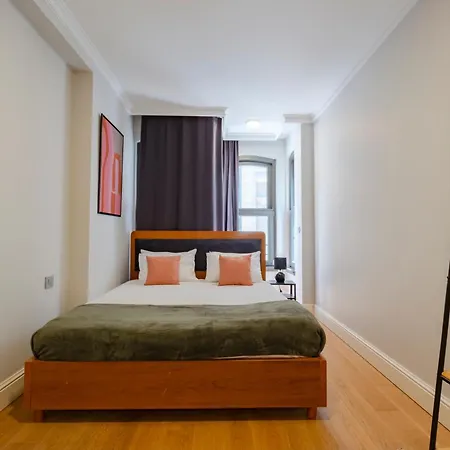 Apartament 3-bedroom New And Spacious *