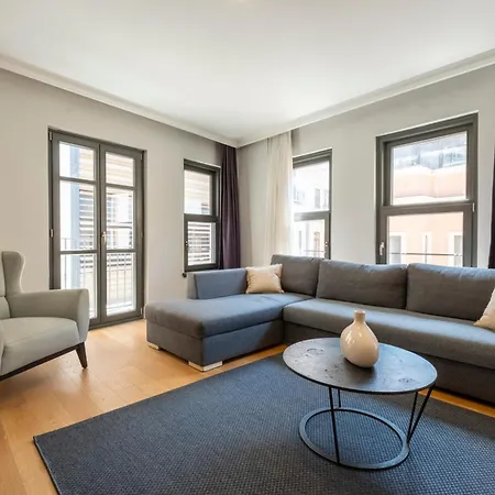3-bedroom New And Spacious Apartment Istanbul