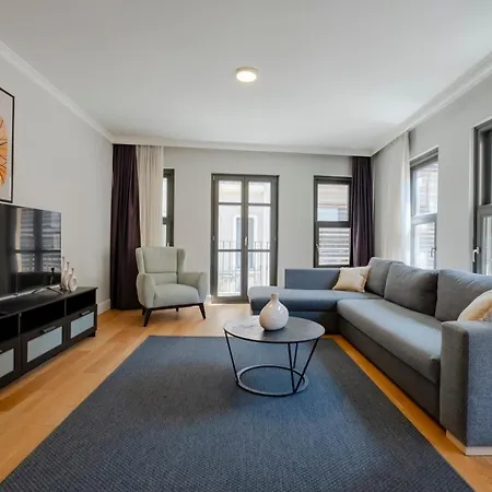 3-bedroom New And Spacious * Istanbul