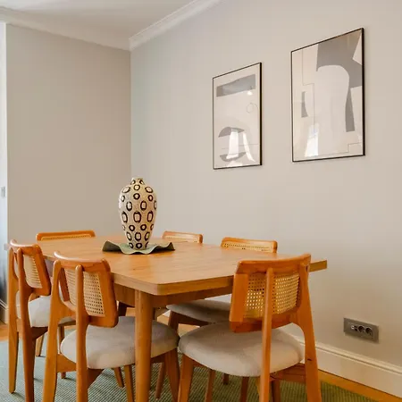 3-bedroom New And Spacious Isztambul