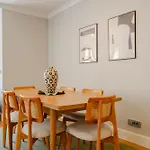 3-bedroom New And Spacious איסטמבול