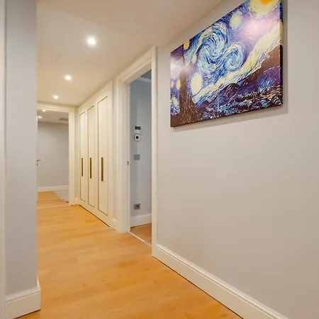 3-bedroom New And Spacious Apartmán
